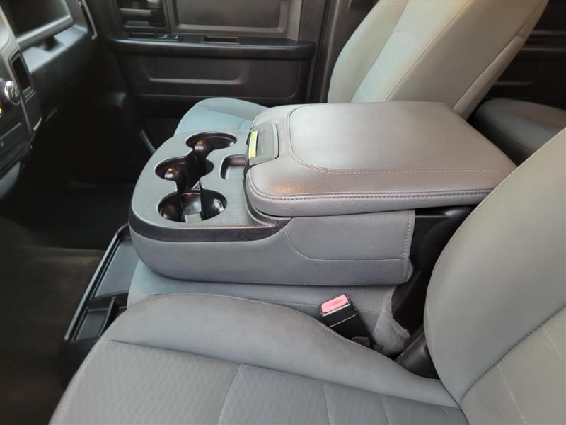 RAM 1500 Tradesman Crew Cab SWB 2WD 2015