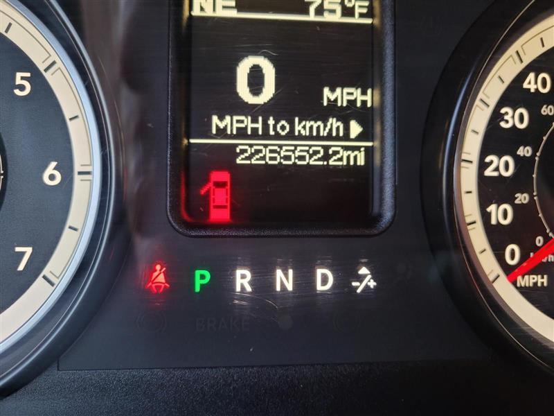 RAM 1500 Tradesman Crew Cab SWB 2WD 2015