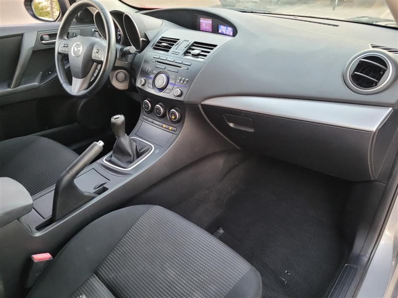 Mazda MAZDA3 i Touring AT 5-Door 2013