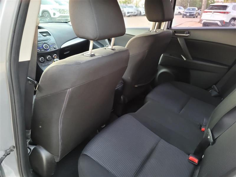 Mazda MAZDA3 i Touring AT 5-Door 2013