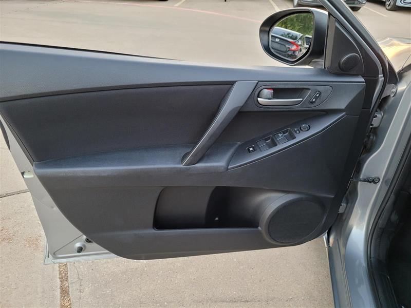 Mazda MAZDA3 i Touring AT 5-Door 2013