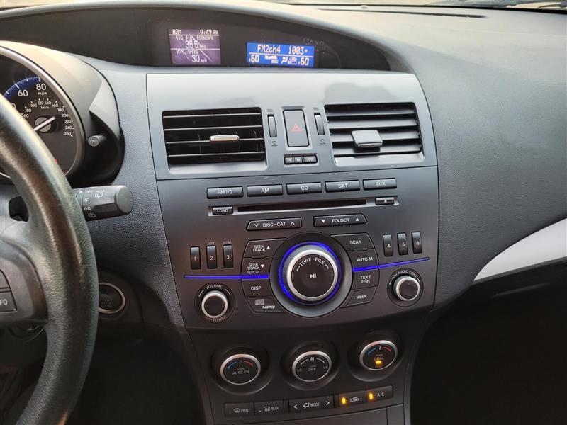 Mazda MAZDA3 i Touring AT 5-Door 2013