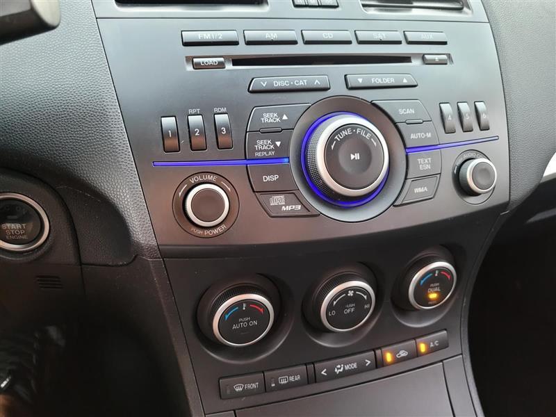 Mazda MAZDA3 i Touring AT 5-Door 2013