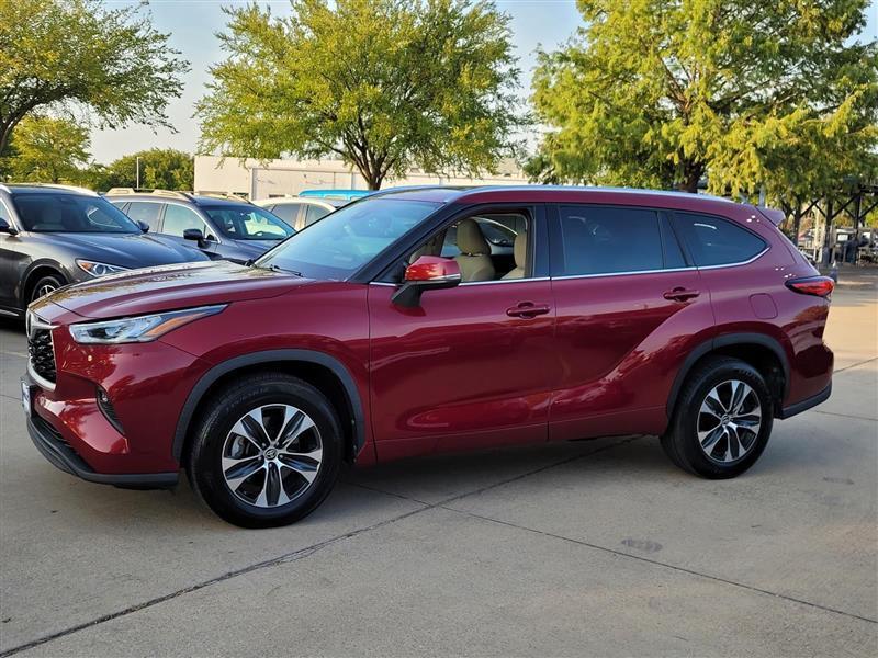 Toyota Highlander XLE FWD V6 2020