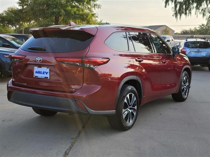 Toyota Highlander XLE FWD V6 2020