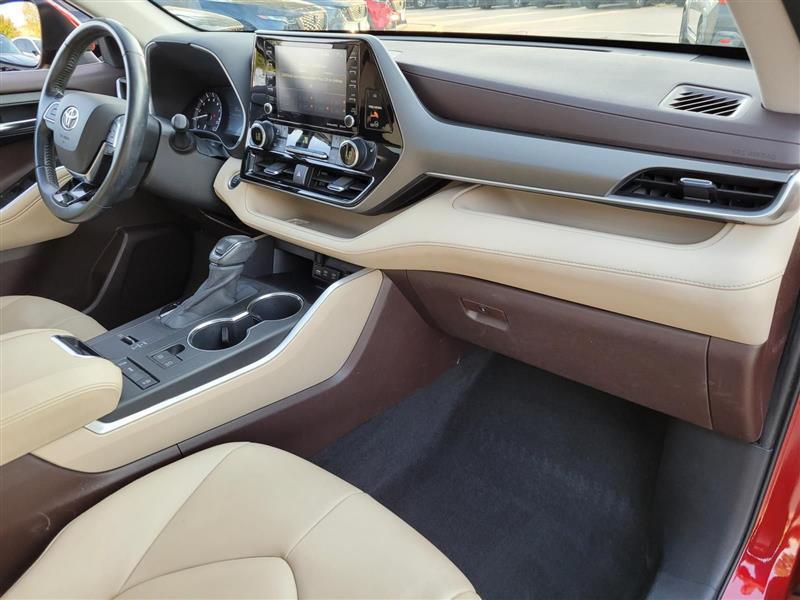 Toyota Highlander XLE FWD V6 2020