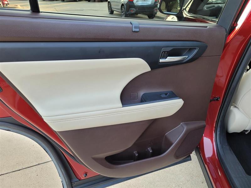 Toyota Highlander XLE FWD V6 2020