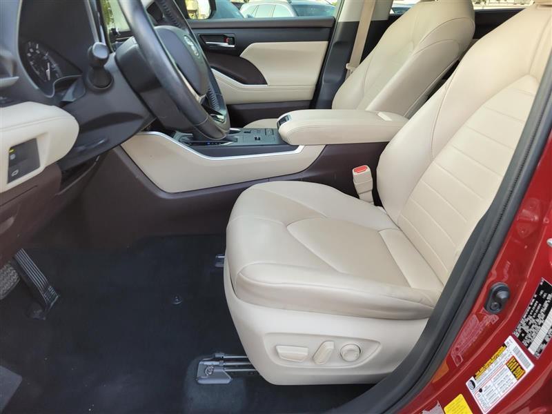 Toyota Highlander XLE FWD V6 2020
