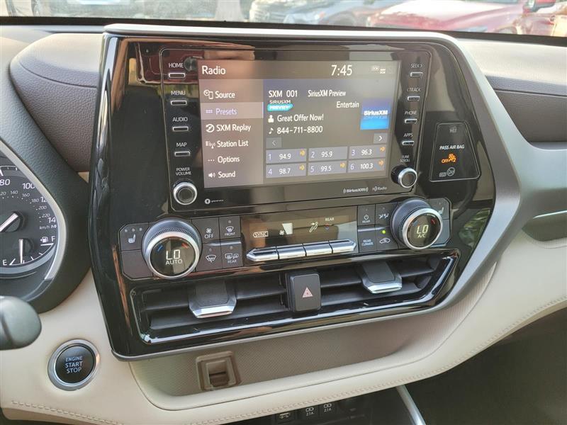 Toyota Highlander XLE FWD V6 2020