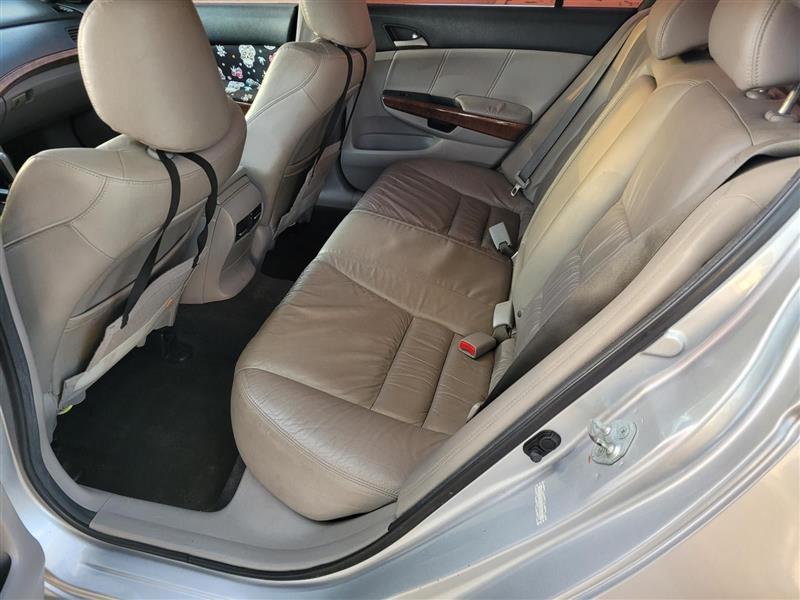 Honda Accord EX-L V6 Sedan AT 2012