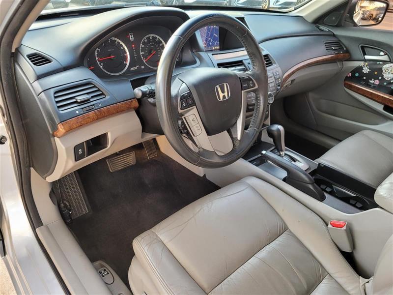 Honda Accord EX-L V6 Sedan AT 2012