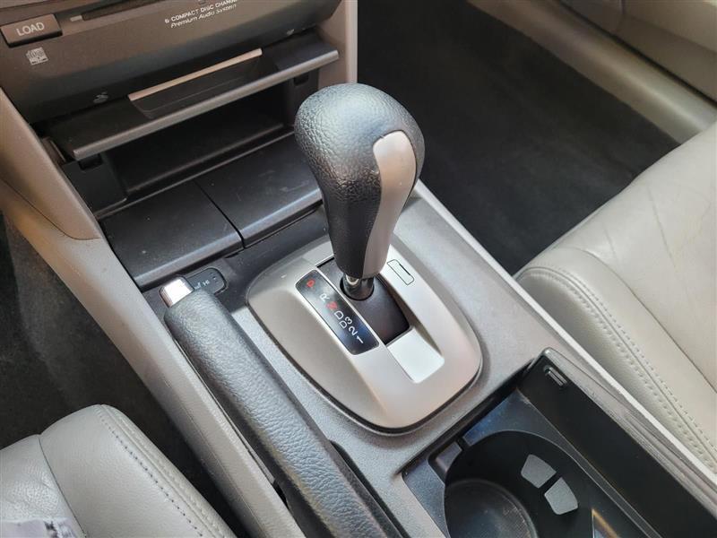 Honda Accord EX-L V6 Sedan AT 2012