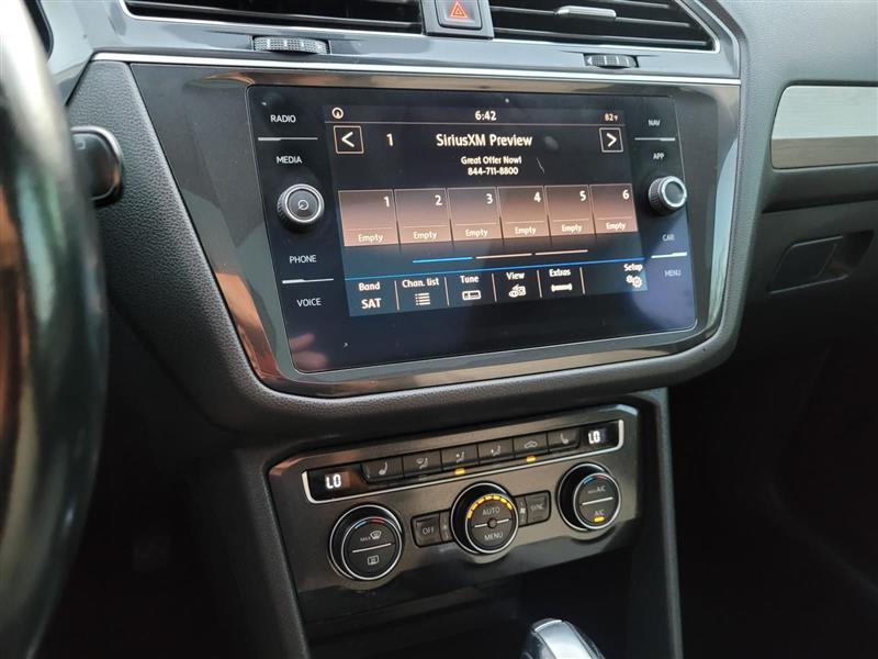 Volkswagen Tiguan SE 2018