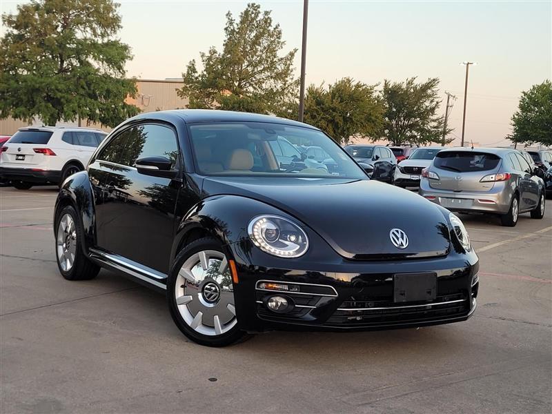 Volkswagen Beetle 2.0T SE 2018
