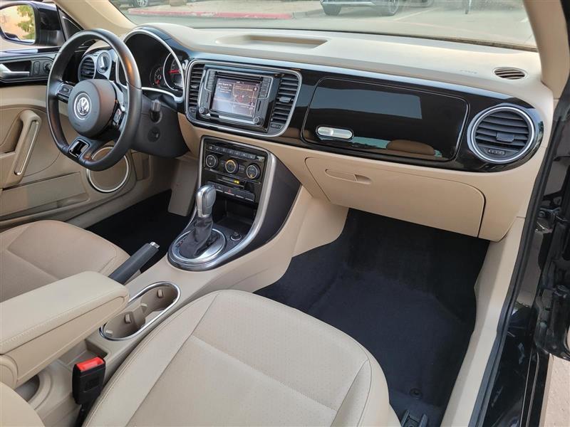 Volkswagen Beetle 2.0T SE 2018