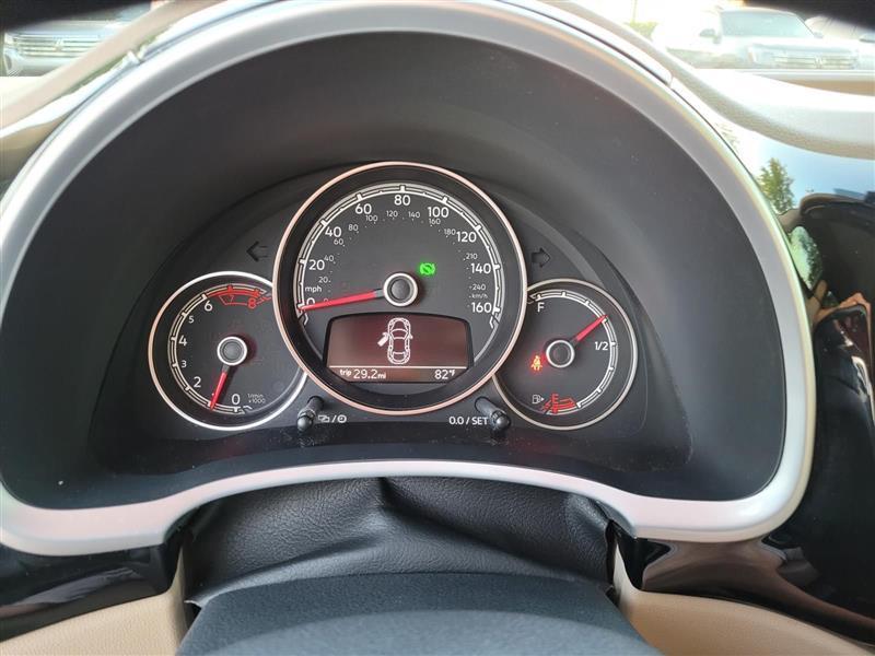Volkswagen Beetle 2.0T SE 2018