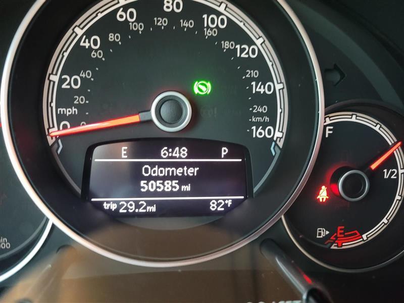 Volkswagen Beetle 2.0T SE 2018