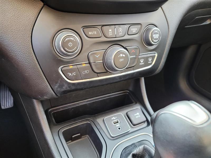 Jeep Cherokee Latitude Lux FWD 2021