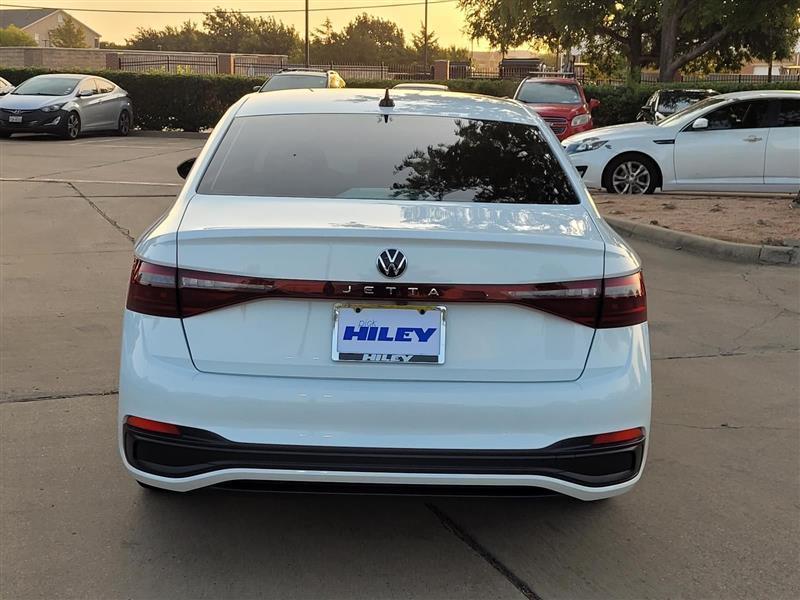 Volkswagen Jetta Sport 2025