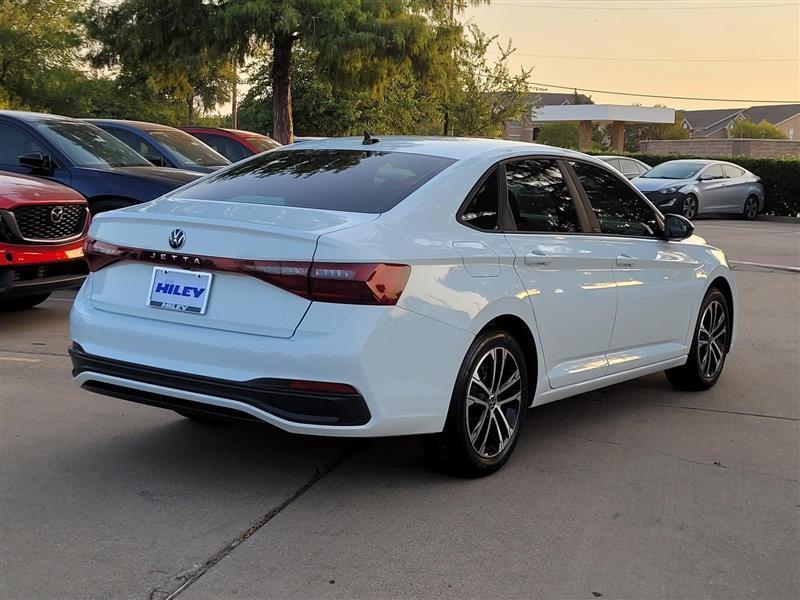 Volkswagen Jetta Sport 2025