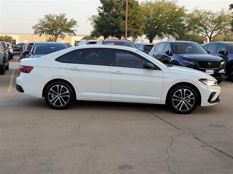 Volkswagen Jetta Sport 2025
