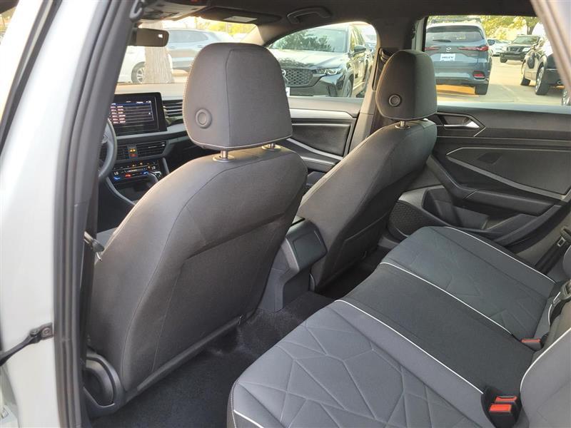 Volkswagen Jetta Sport 2025