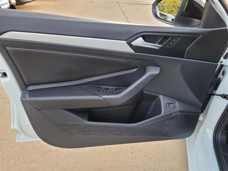 Volkswagen Jetta Sport 2025
