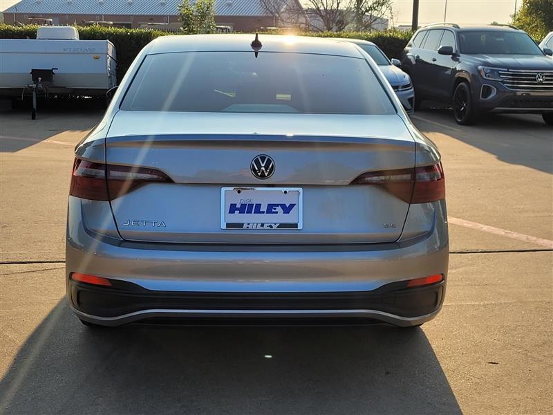 Volkswagen Jetta SE 2024