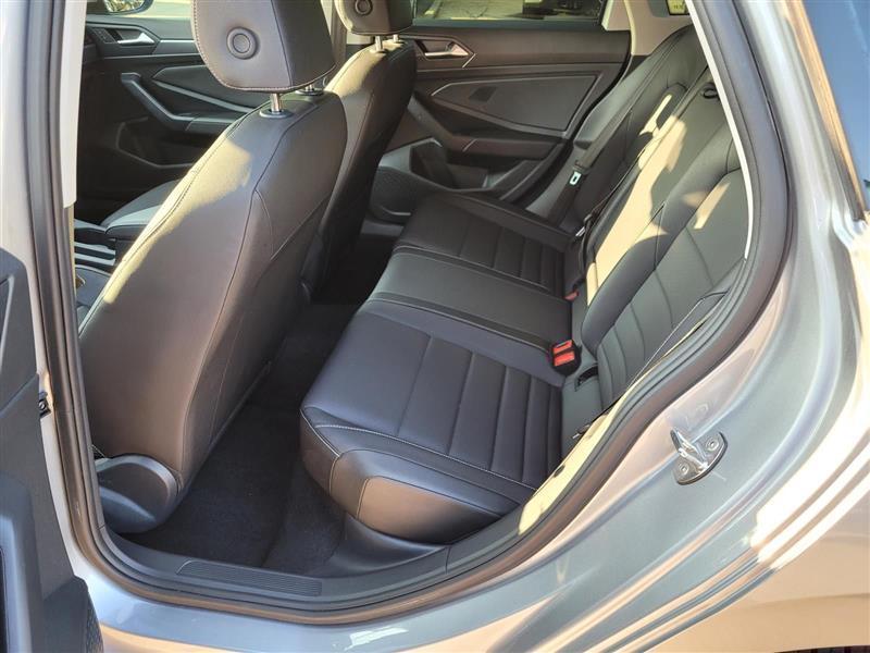 Volkswagen Jetta SE 2024