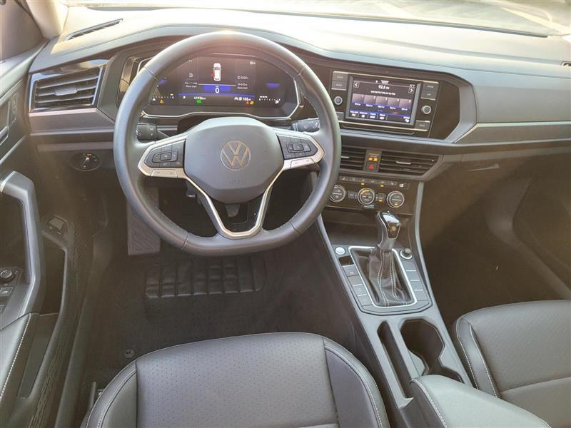Volkswagen Jetta SE 2024