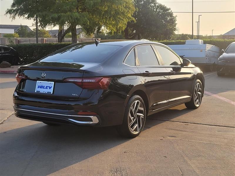Volkswagen Jetta SEL 2024
