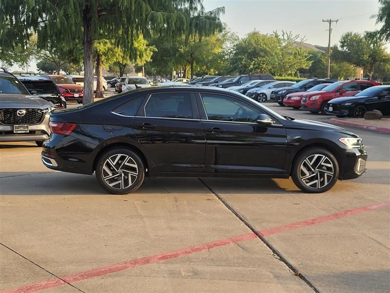 Volkswagen Jetta SEL 2024