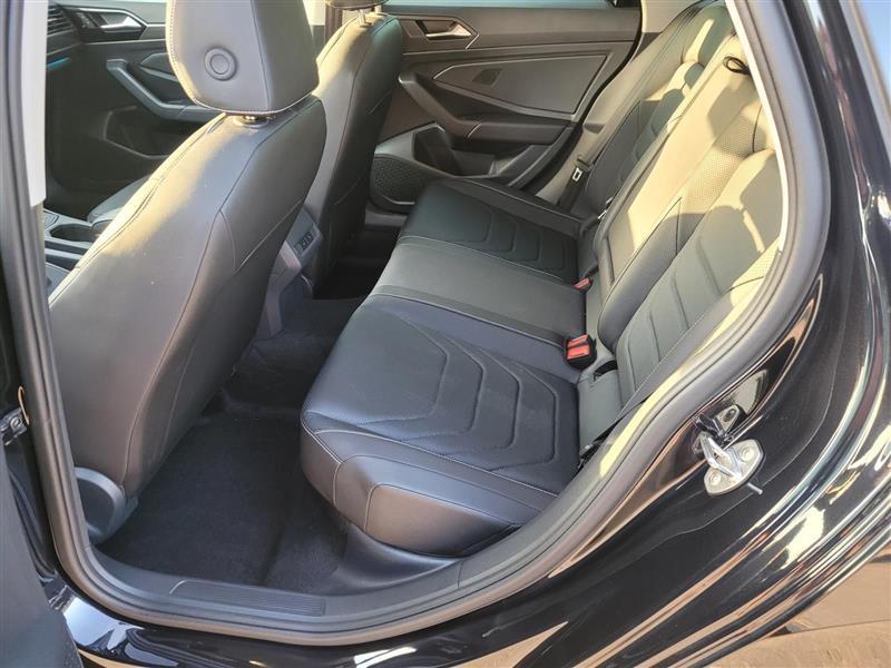 Volkswagen Jetta SEL 2024