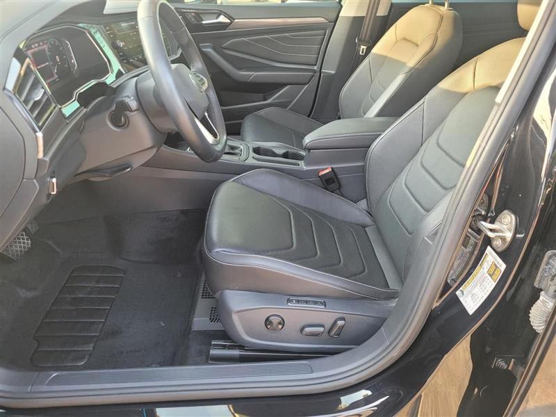 Volkswagen Jetta SEL 2024