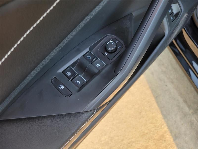Volkswagen Jetta SEL 2024