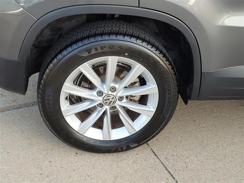 Volkswagen Tiguan S 4Motion 2017