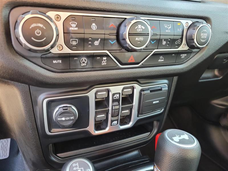 Jeep Wrangler Sport 2024