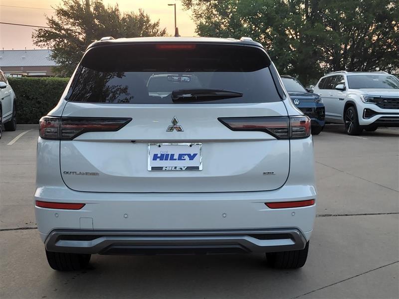 Mitsubishi Outlander SEL 2025