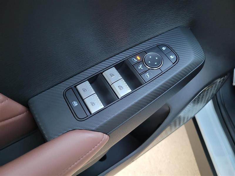 Mitsubishi Outlander SEL 2025