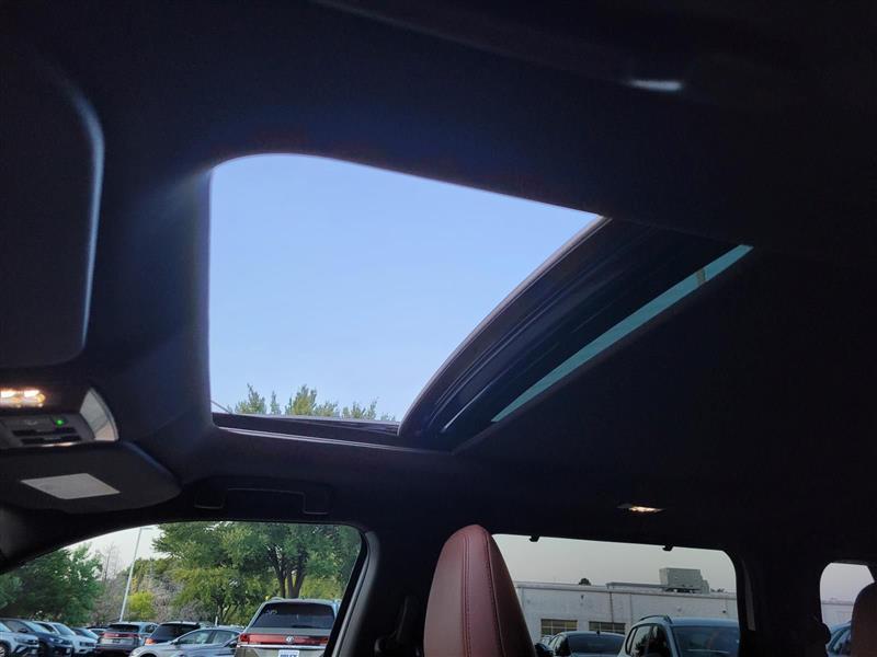 Mitsubishi Outlander SEL 2025