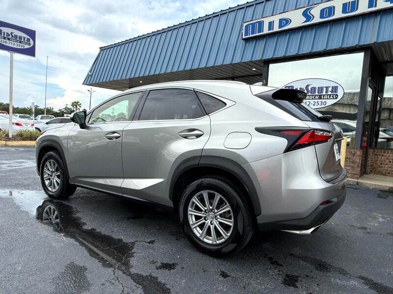 2017 Lexus NX 200t Luxury photo 3