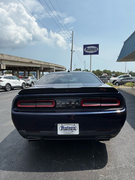2017 Dodge Challenger R/T Plus photo 4