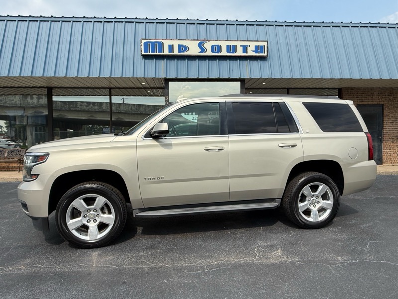 2016 Chevrolet Tahoe LT photo 2