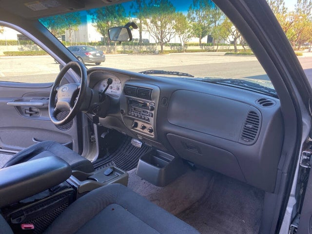 Ford Explorer Sport 2WD 2001 Ford Explorer Sport 2WD 2001