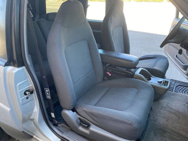 Ford Explorer Sport 2WD 2001 Ford Explorer Sport 2WD 2001