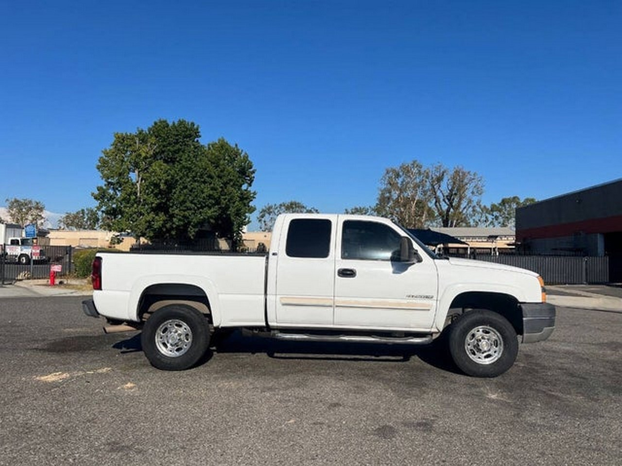 Chevrolet Silverado 2500HD Work Truck Ext. Cab Short Bed 2WD 2004 Chevrolet Silverado 2500HD Work Truck Ext. Cab Short Bed 2WD 2004