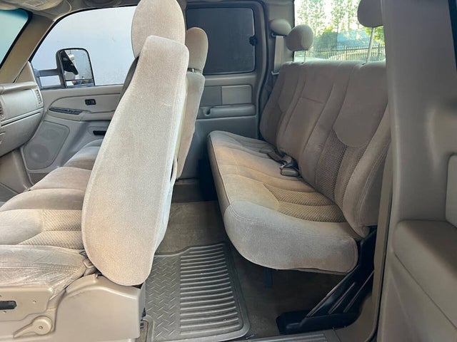 Chevrolet Silverado 2500HD Work Truck Ext. Cab Short Bed 2WD 2004 Chevrolet Silverado 2500HD Work Truck Ext. Cab Short Bed 2WD 2004