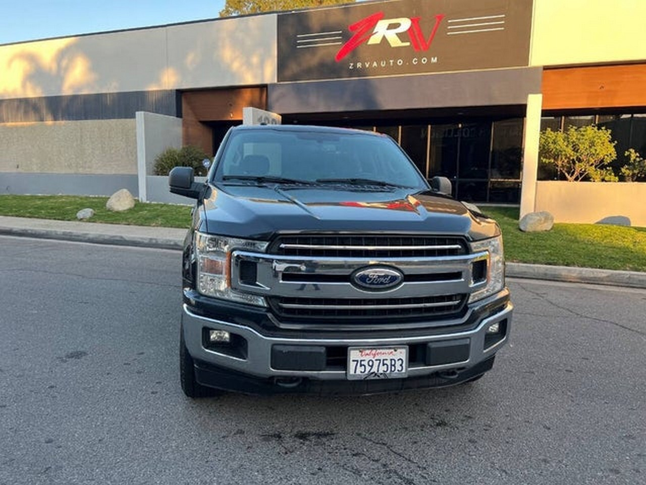 Ford F-150 XL 8-ft. Bed 2WD 2018 Ford F-150 XL 8-ft. Bed 2WD 2018