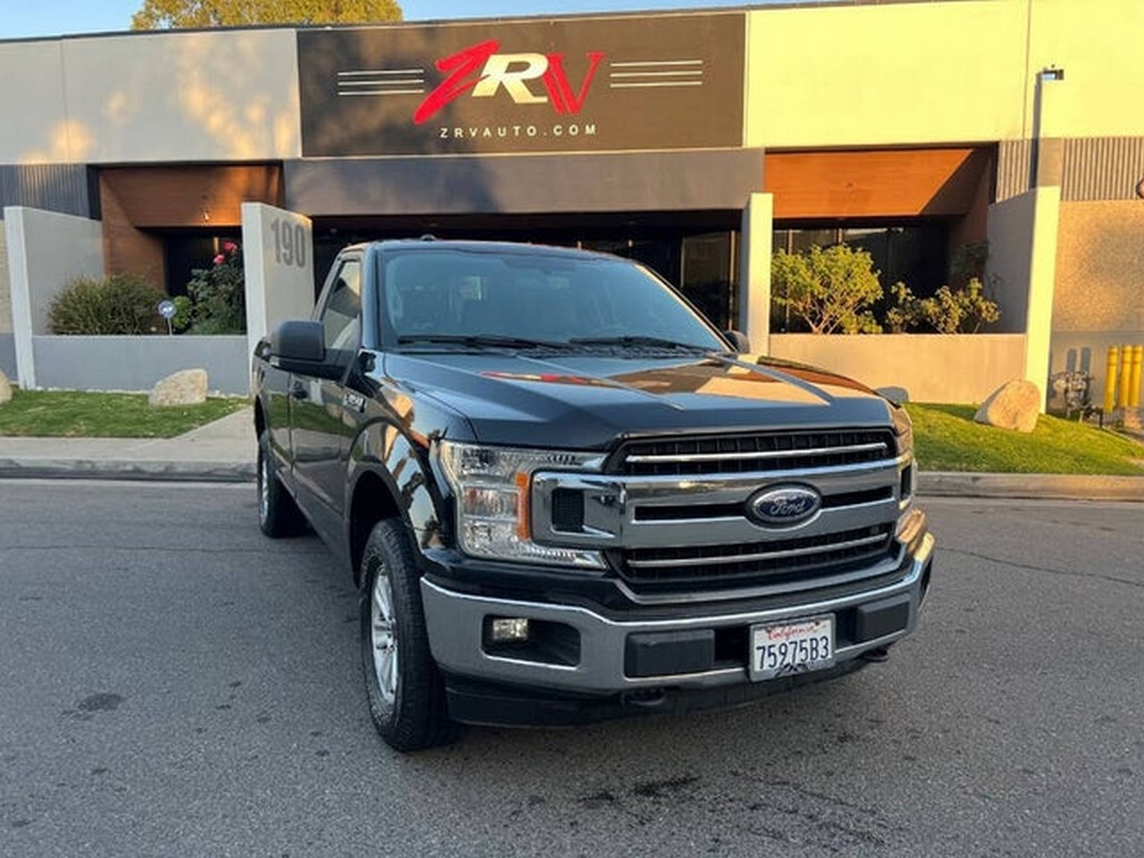 Ford F-150 XL 8-ft. Bed 2WD 2018 Ford F-150 XL 8-ft. Bed 2WD 2018