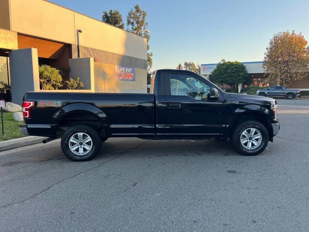 Ford F-150 XL 8-ft. Bed 2WD 2018 Ford F-150 XL 8-ft. Bed 2WD 2018